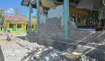 Gempa Susulan dan Krisis Kemanusiaan di Flores
